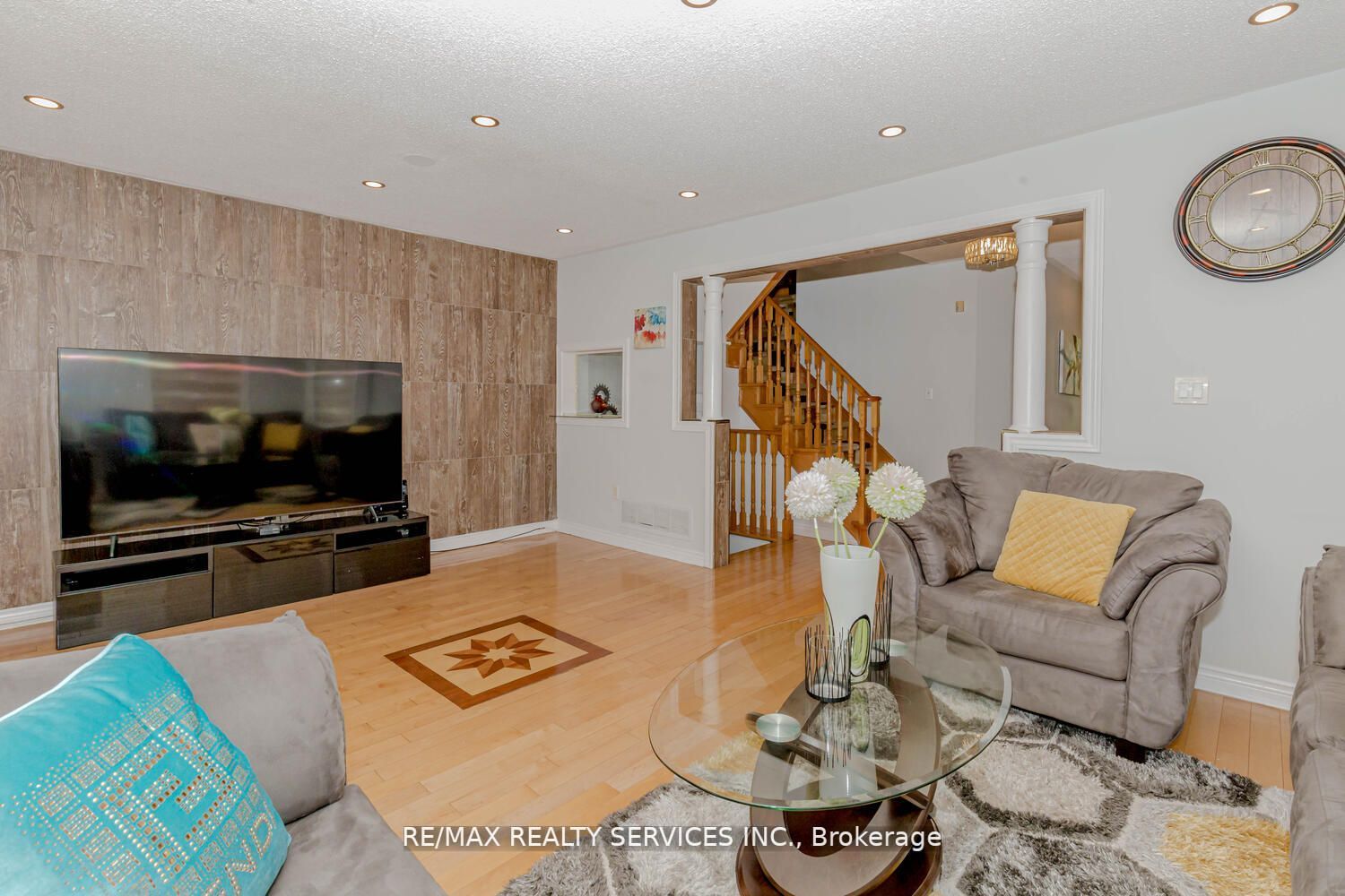 53 Pressed Brick Dr