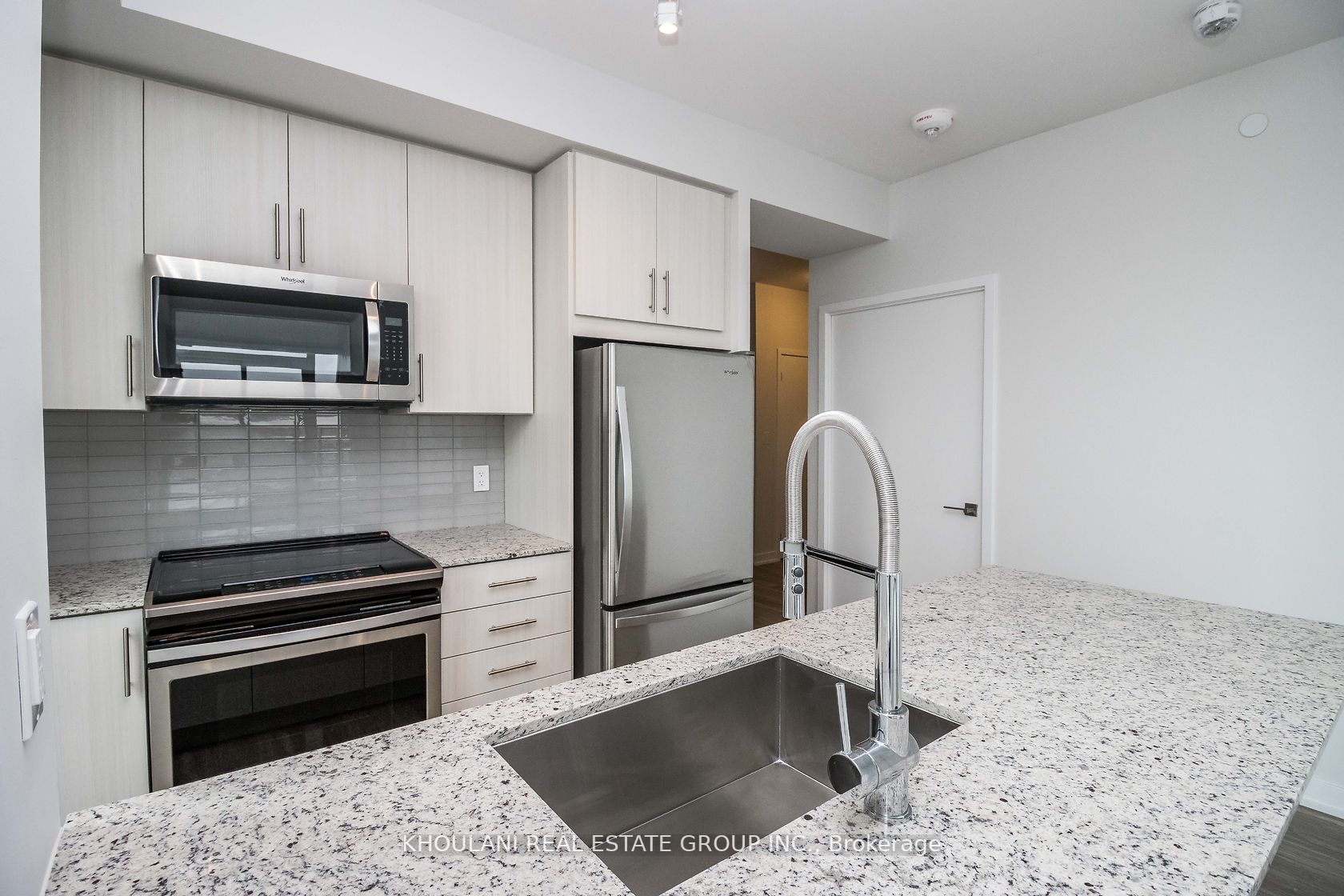 4055 Parkside Village Dr, #812