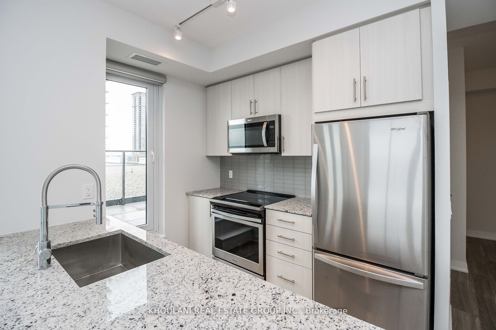 4055 Parkside Village Dr, #812