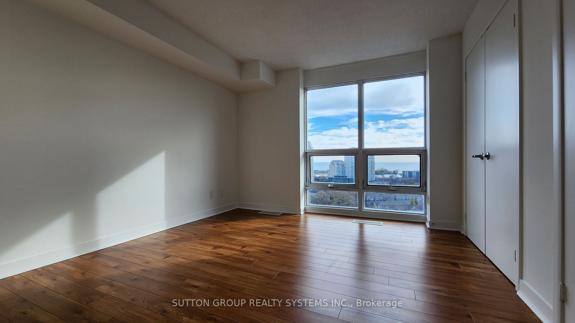 155 Legion Rd N, #1505