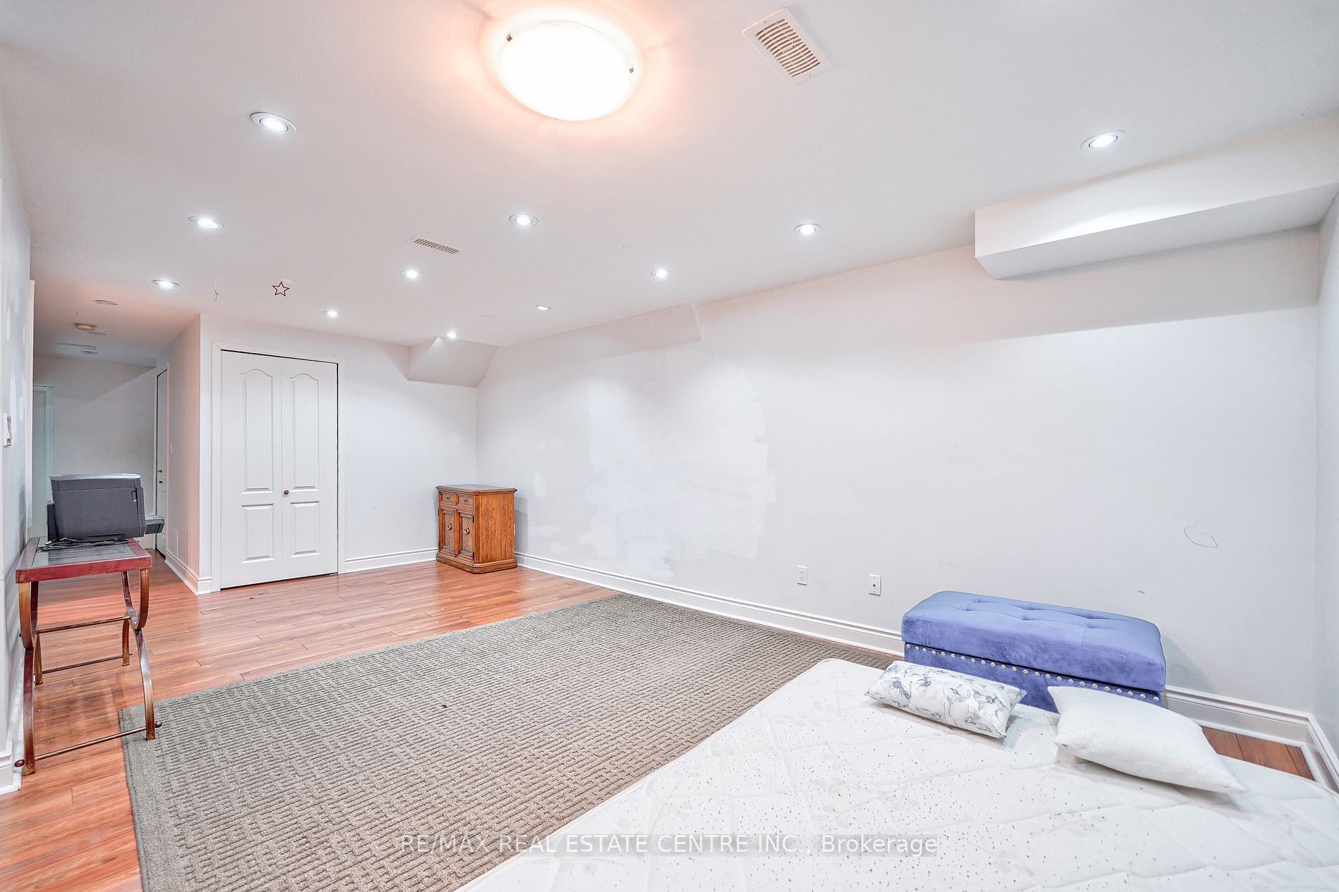 7325 Cork Tree Row