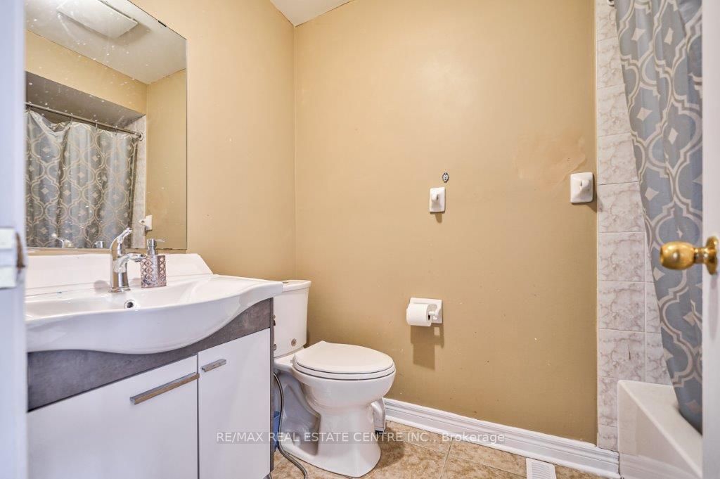 7325 Cork Tree Row
