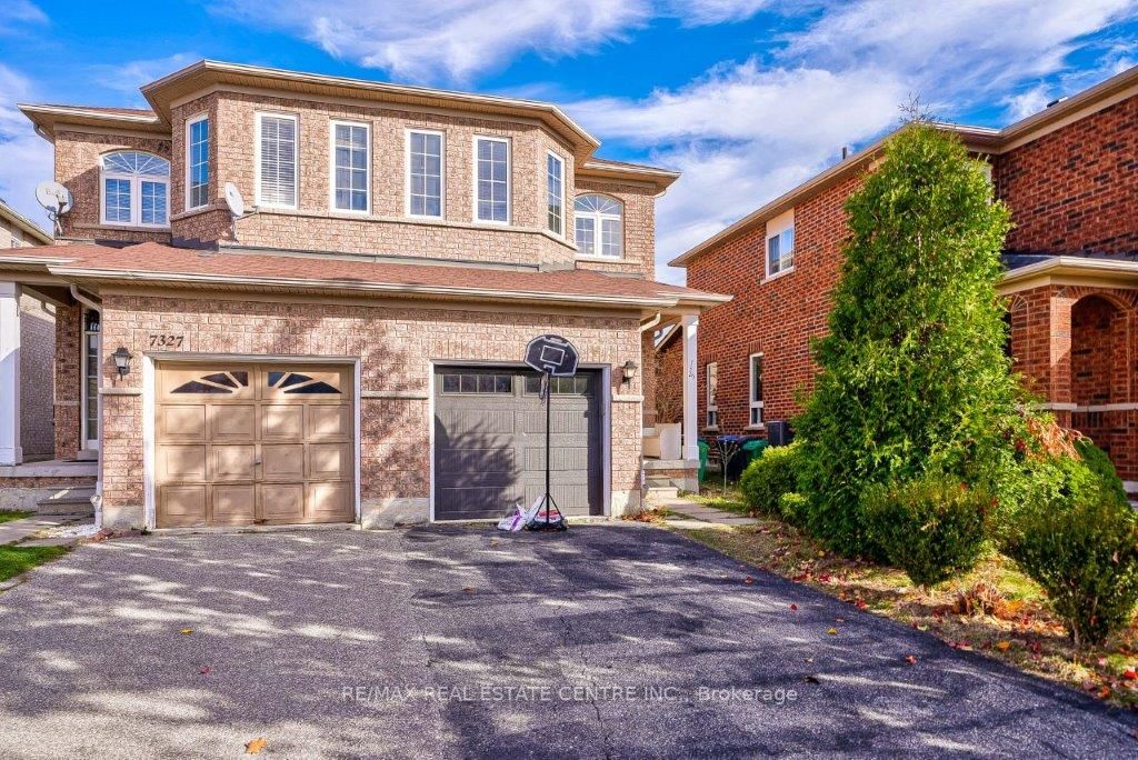 7325 Cork Tree Row