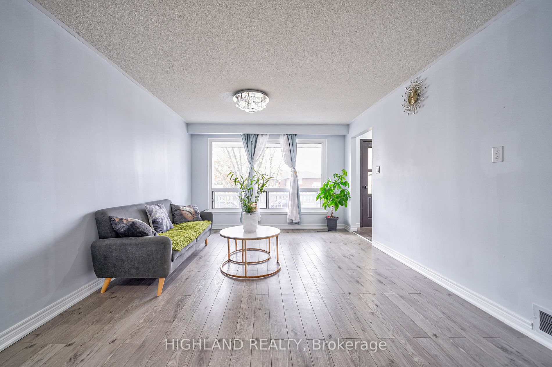 3343 Verhoeven Dr