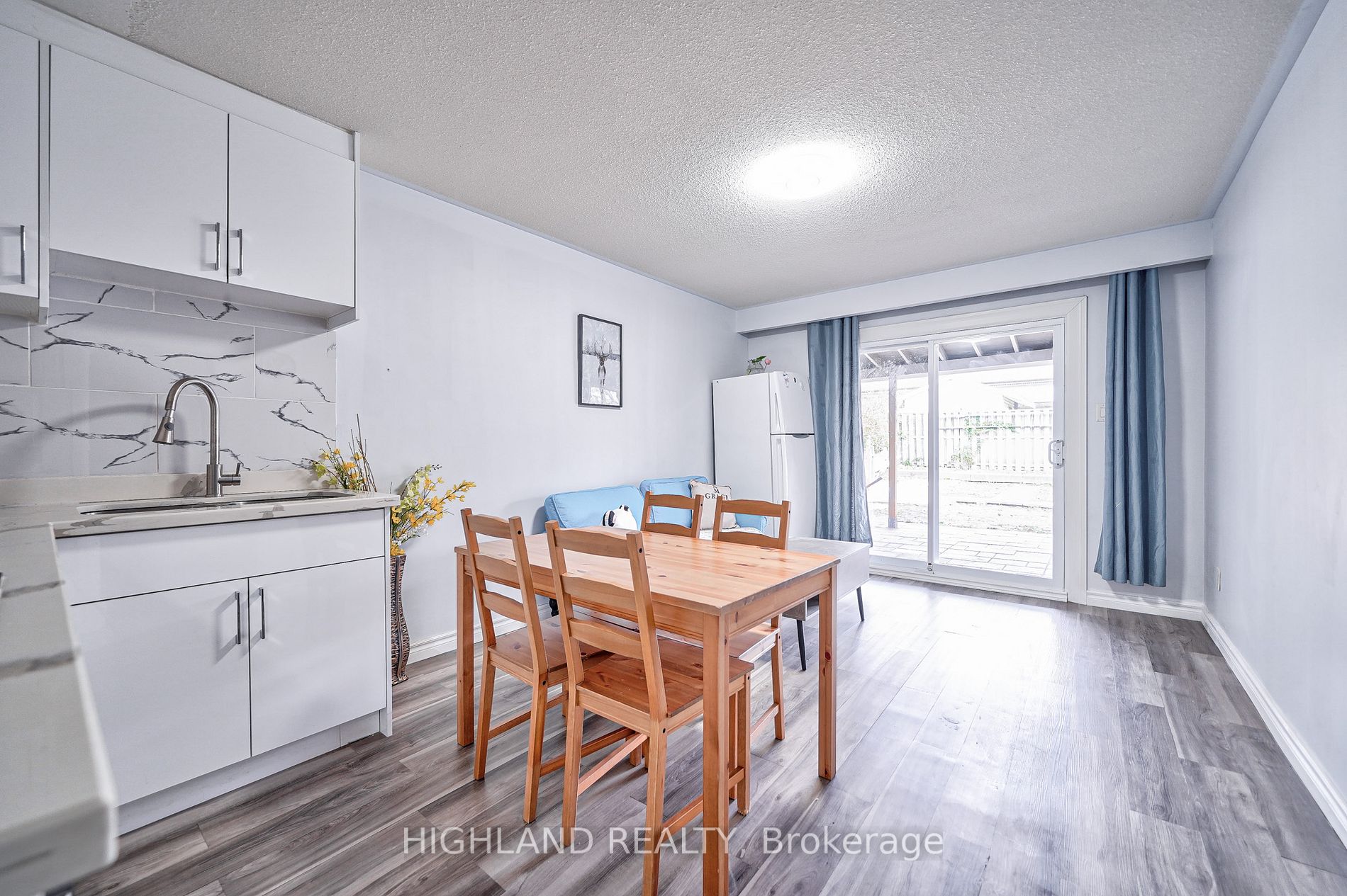 3343 Verhoeven Dr