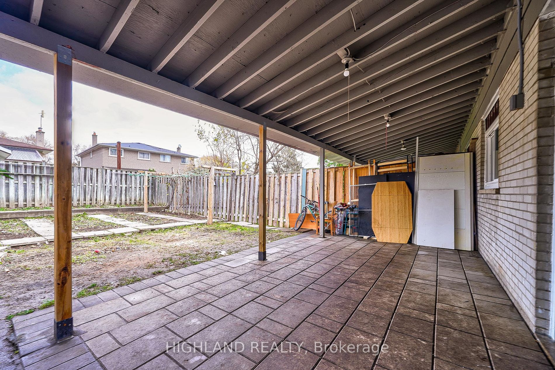 3343 Verhoeven Dr