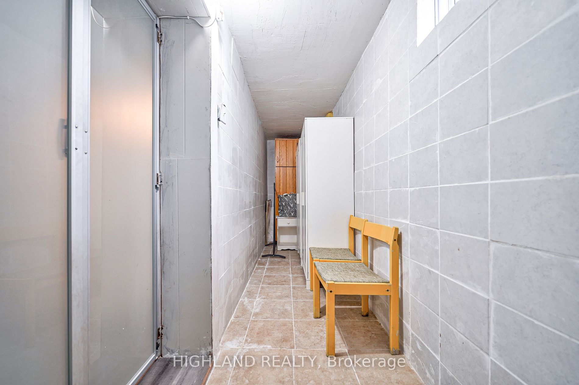3343 Verhoeven Dr