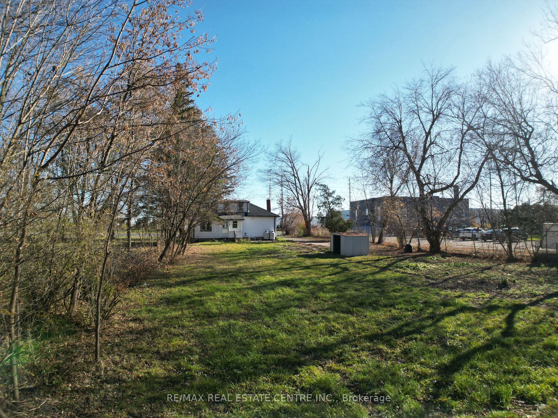 12039 Steeles Ave