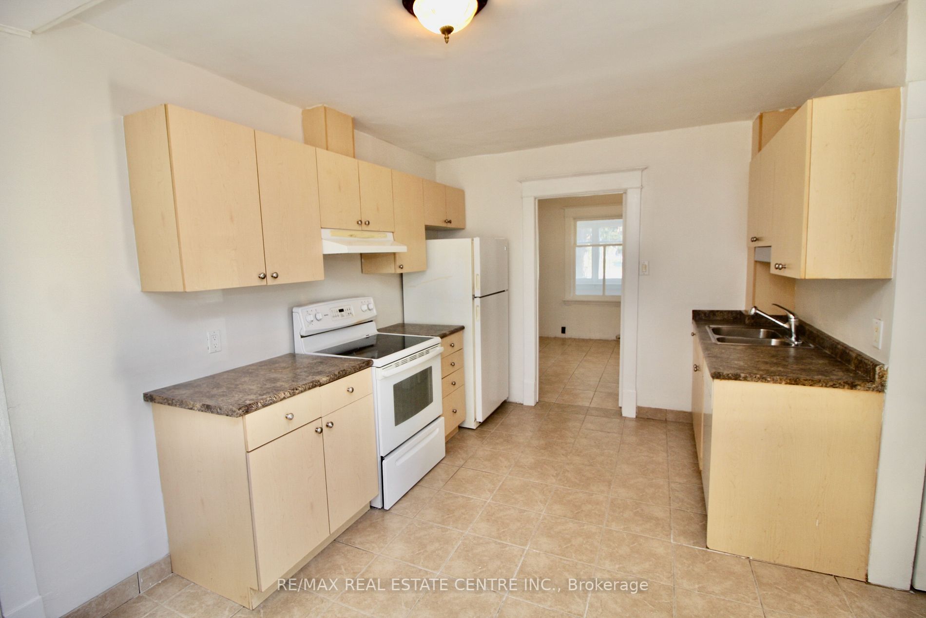 12039 Steeles Ave