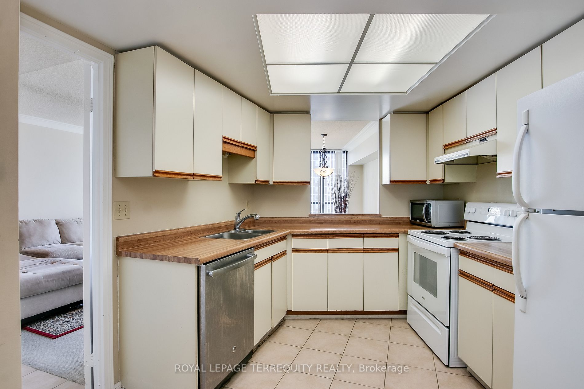40 Richview Rd, #1505