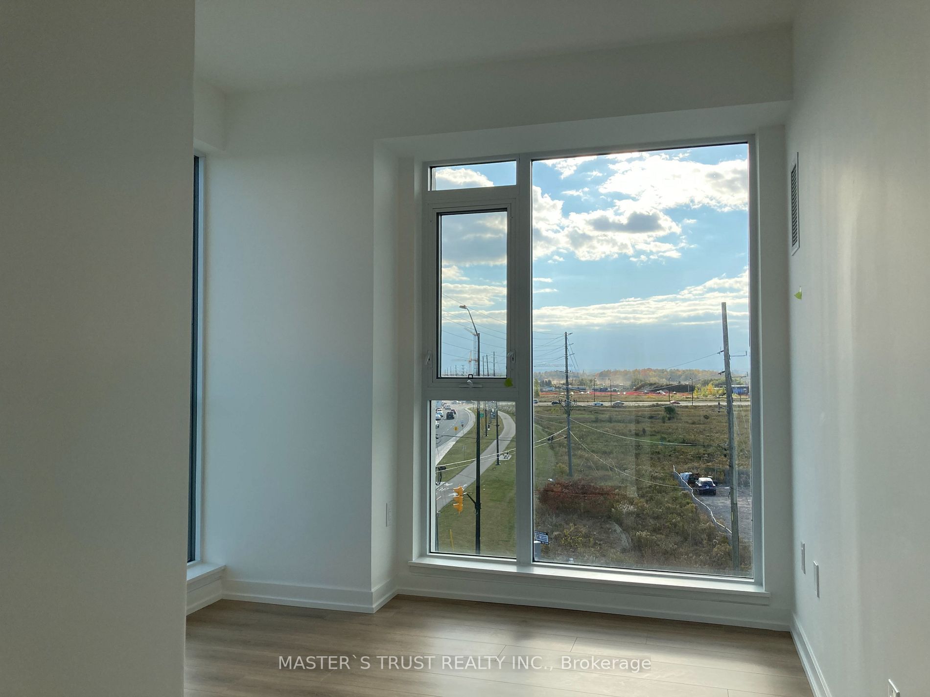 10 Lagerfeld Dr, #413
