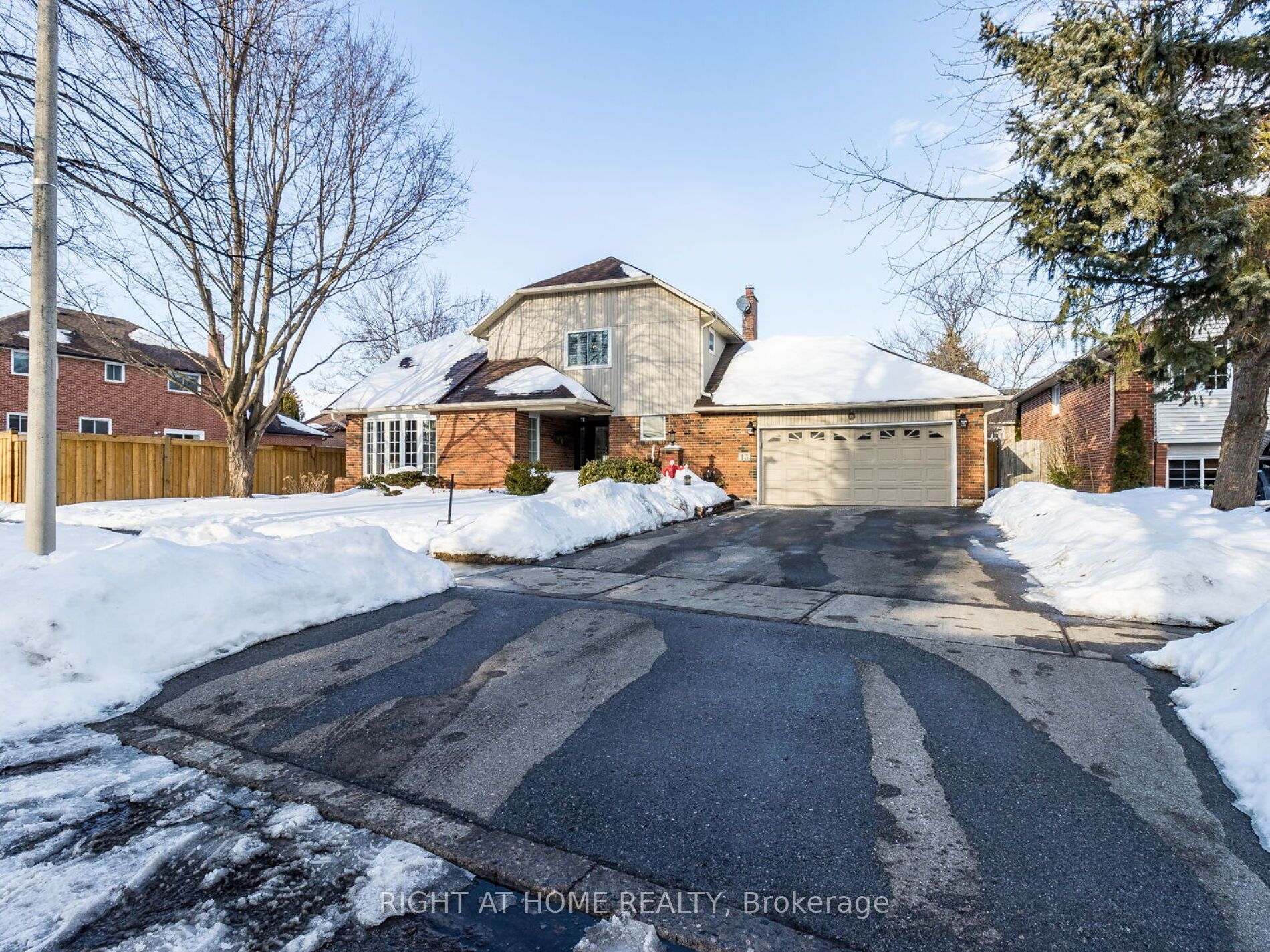 13 Axminster Rd