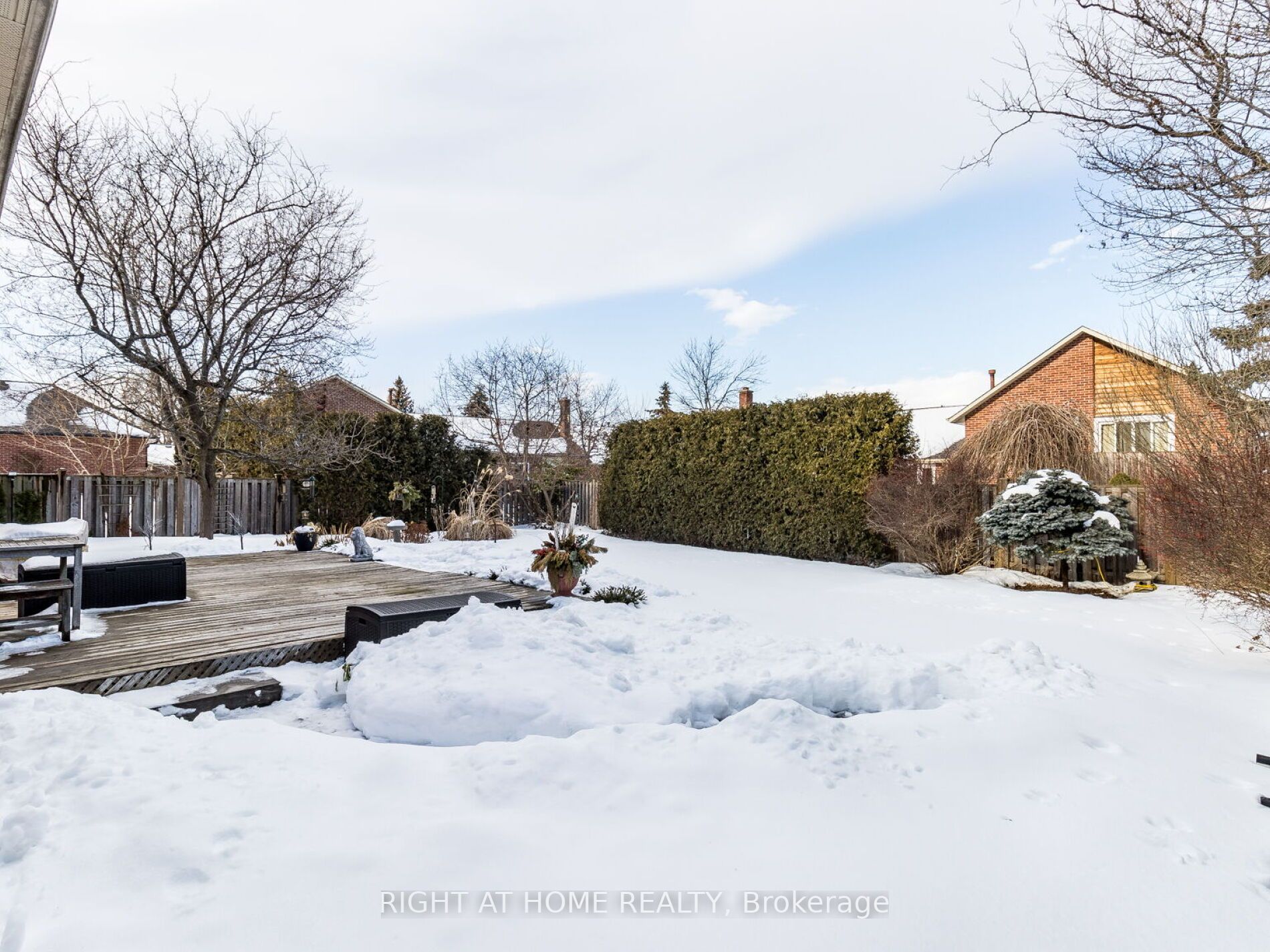 13 Axminster Rd