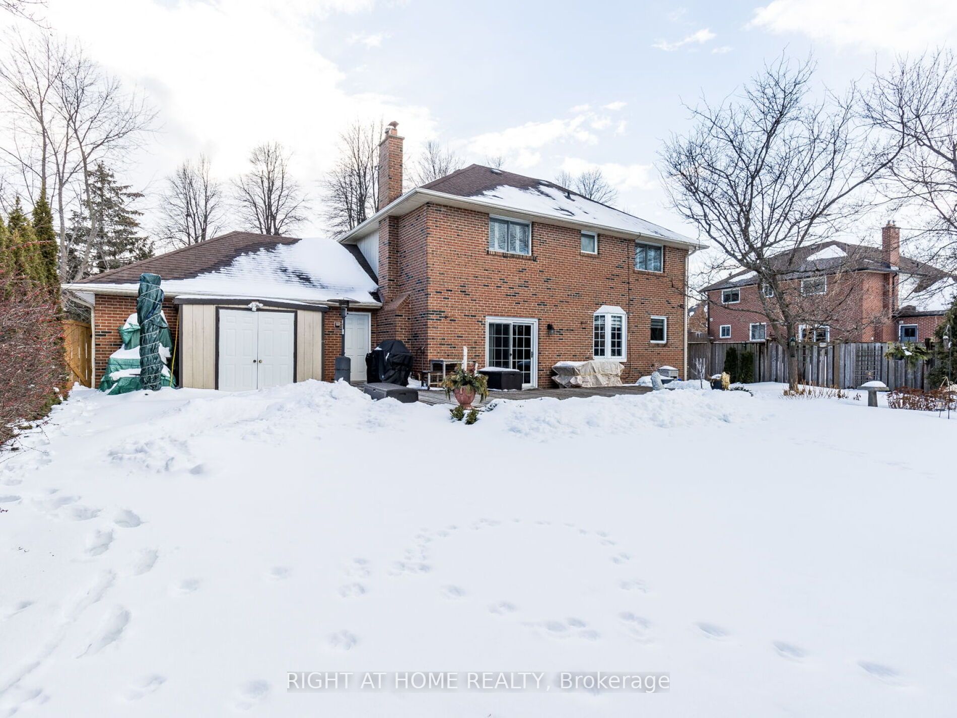 13 Axminster Rd