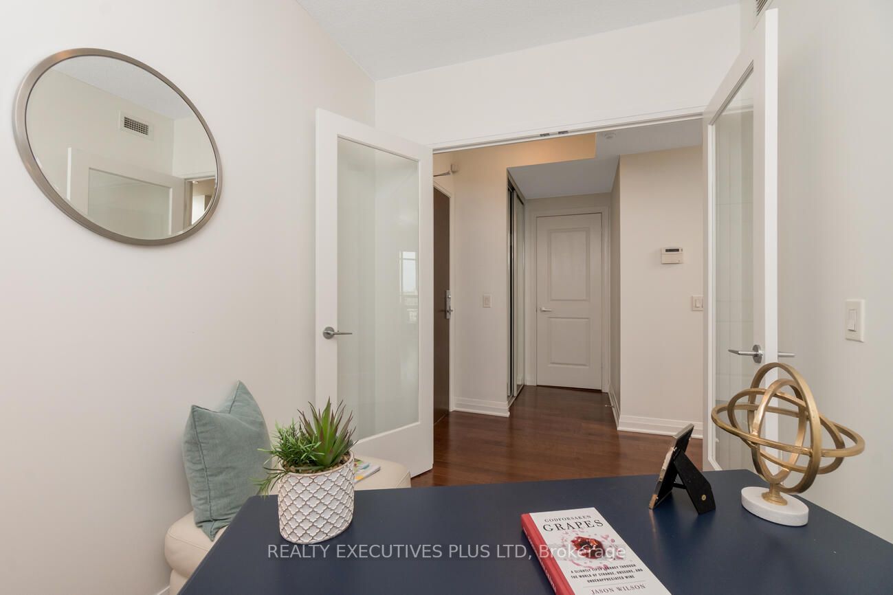 1055 Southdown Rd, #1207