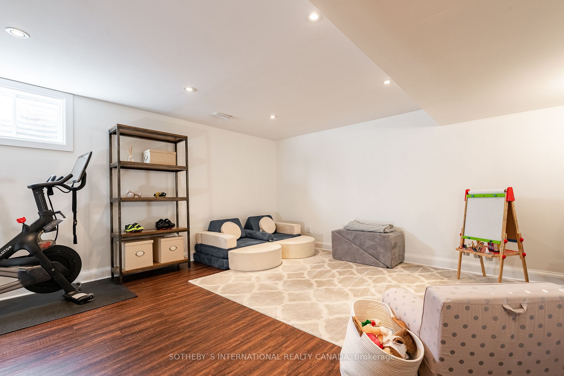 1215 Owen Crt