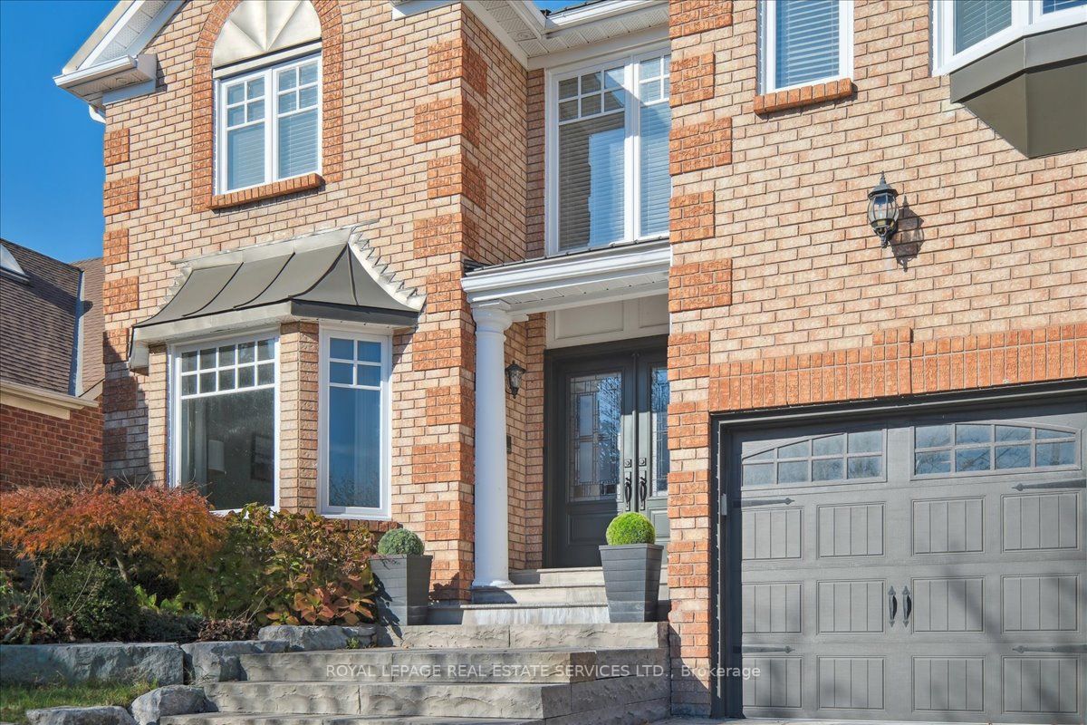 1519 Ballantrae Dr