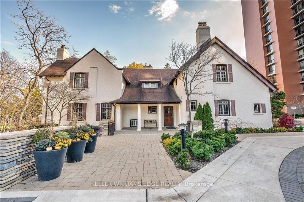 1400 Dixie Rd, #908