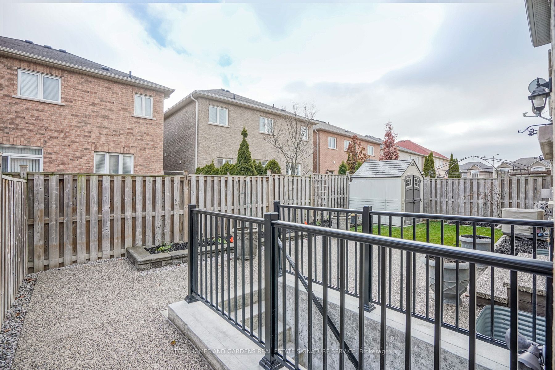 27 Braddock Dr