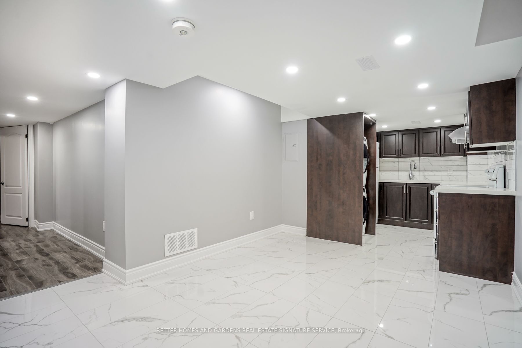 27 Braddock Dr