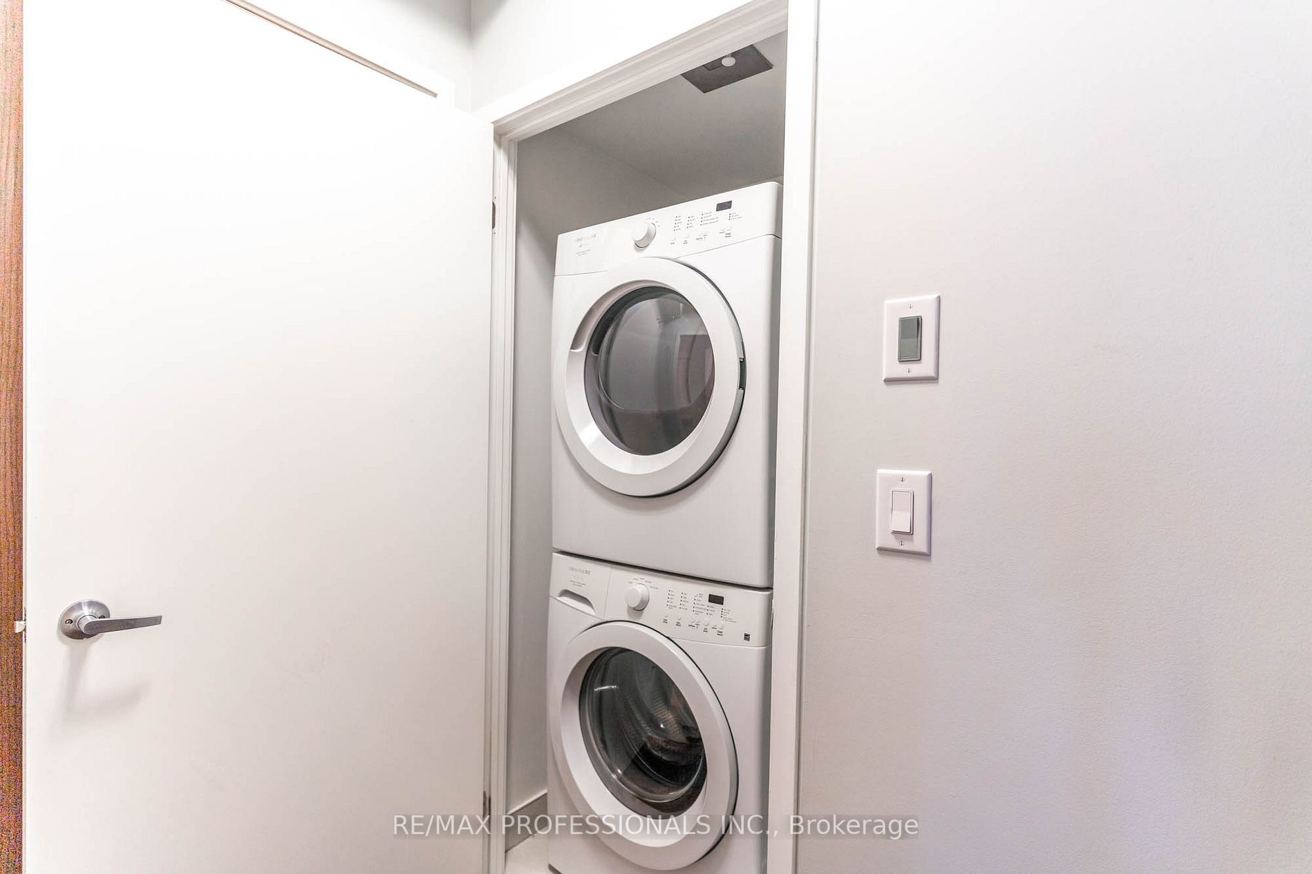 360 Square One Dr, #2607