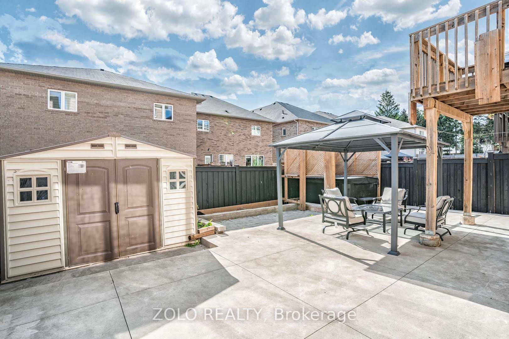 55 Monkton Circ