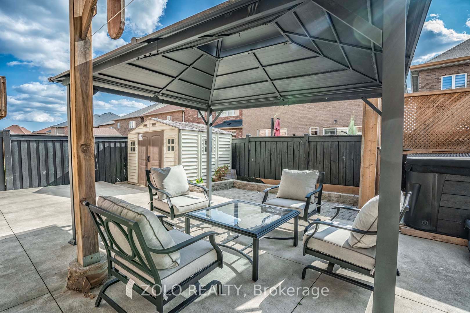 55 Monkton Circ
