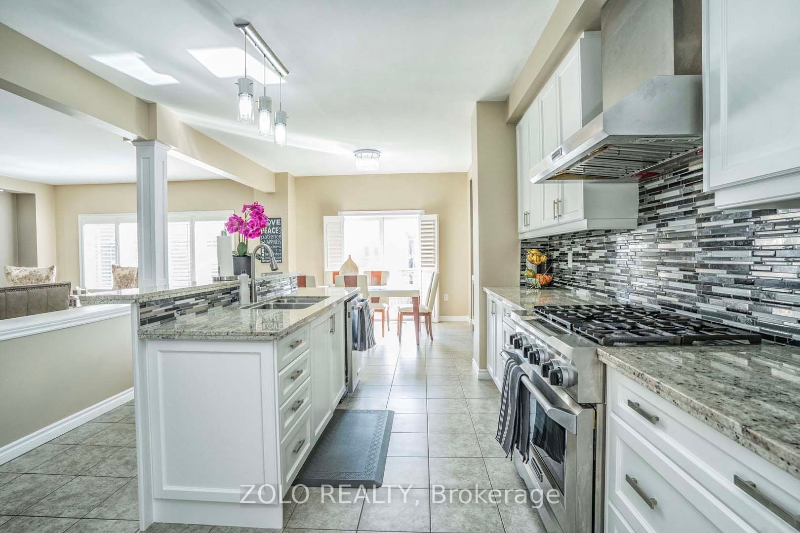 55 Monkton Circ