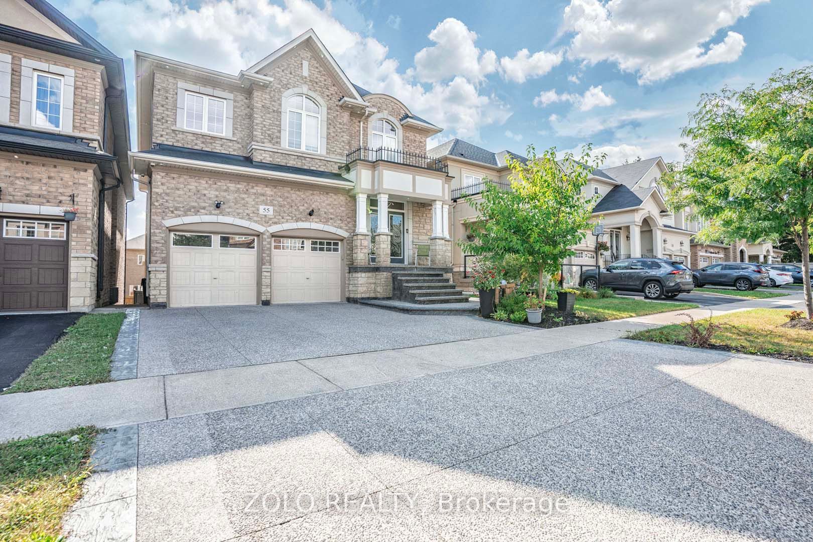 55 Monkton Circ