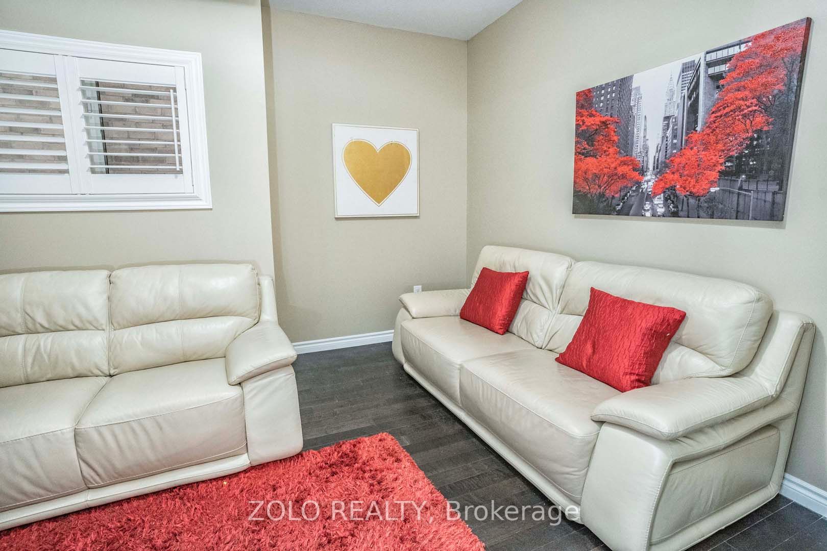 55 Monkton Circ