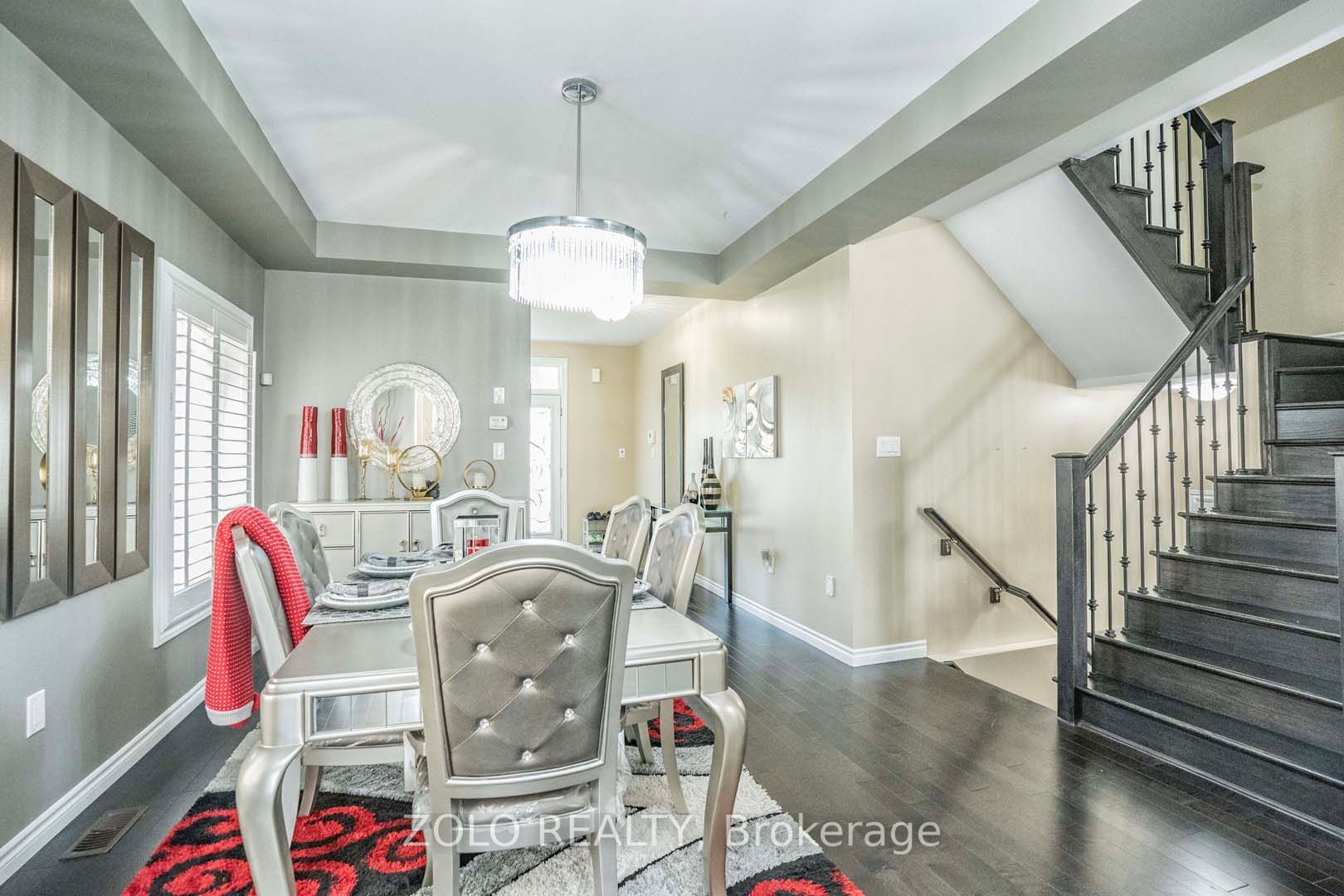 55 Monkton Circ