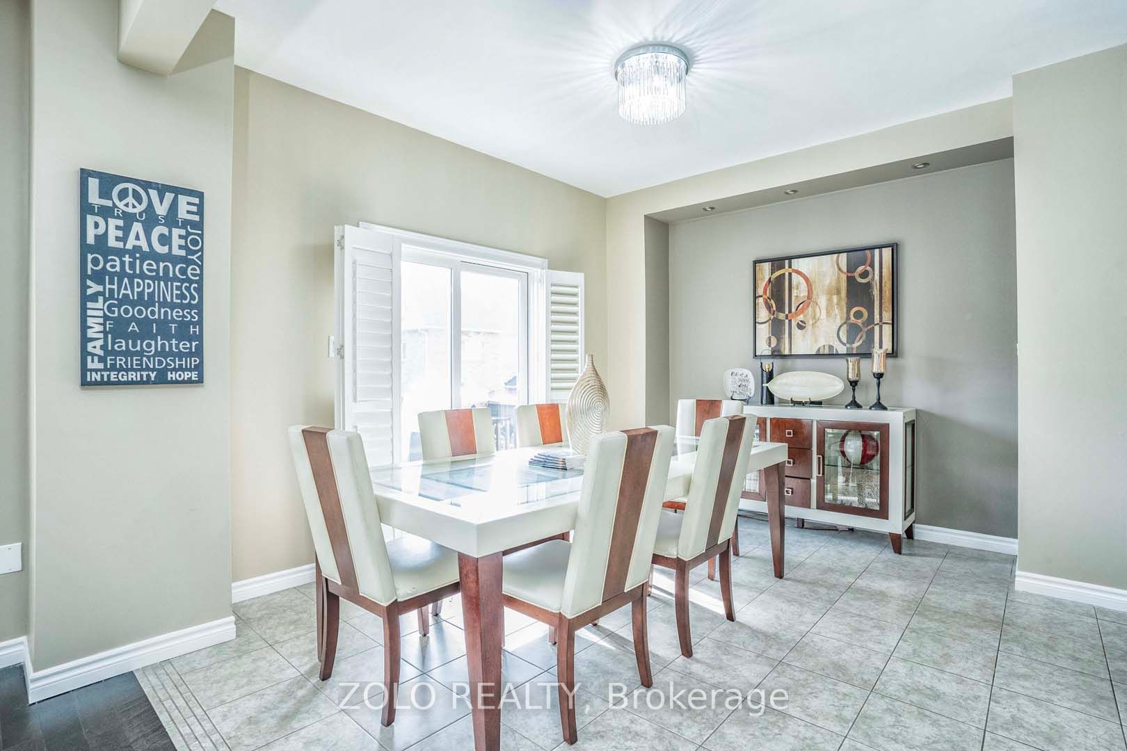 55 Monkton Circ