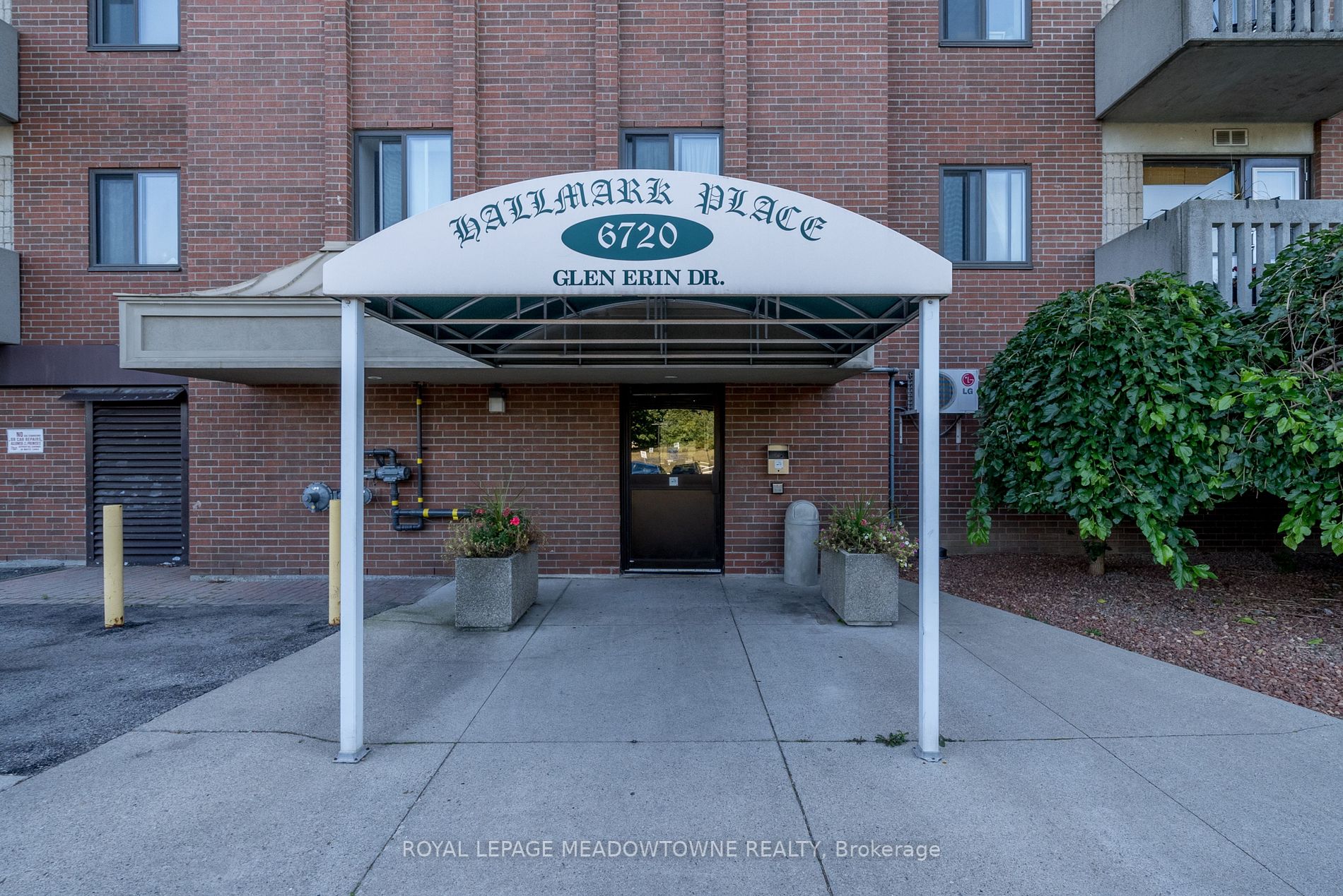 6720 Glen Erin Dr, #610