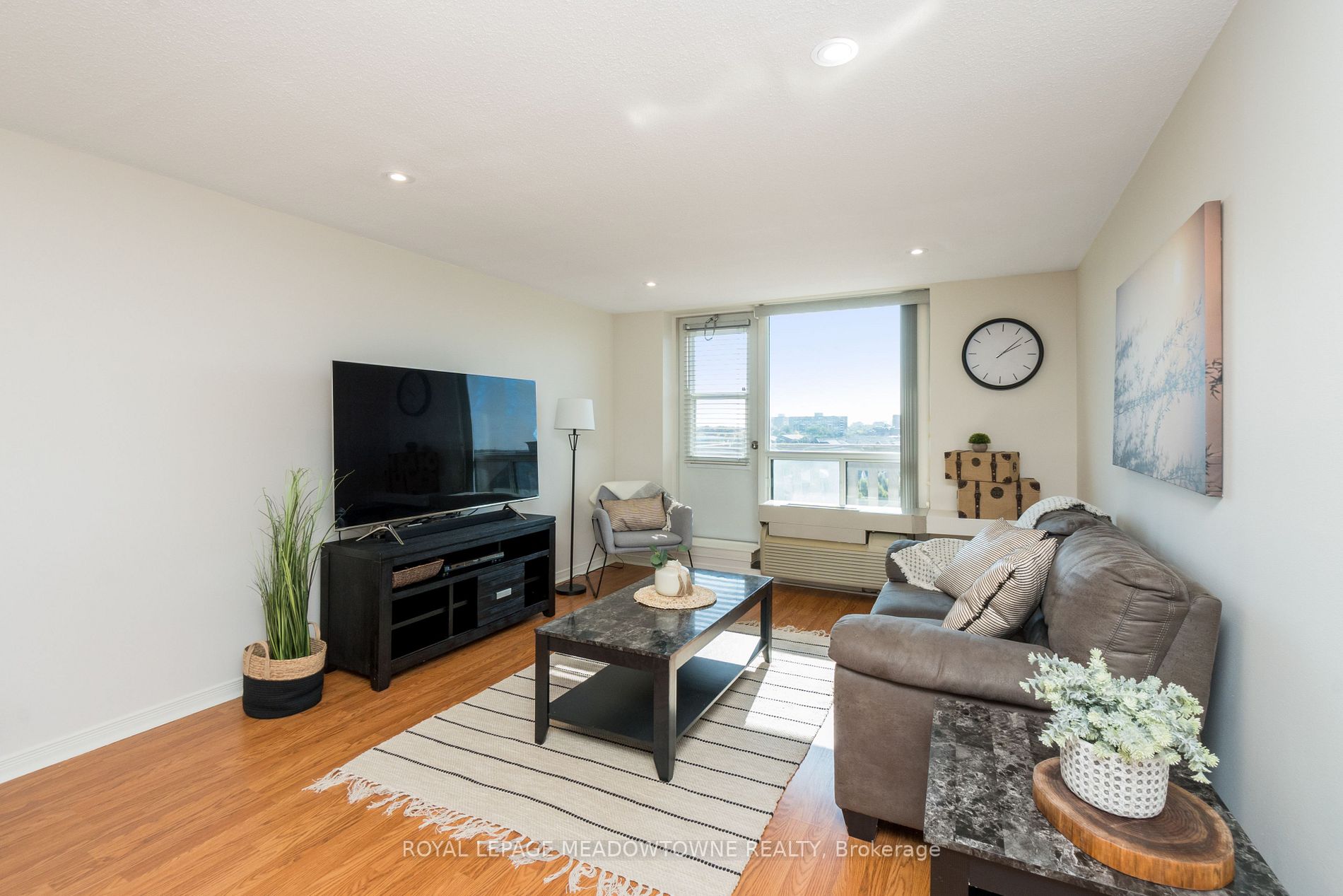 6720 Glen Erin Dr, #610
