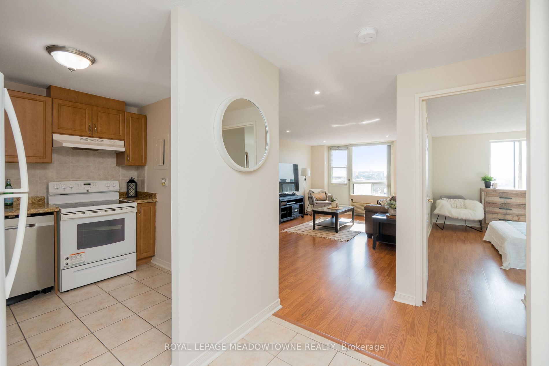 6720 Glen Erin Dr, #610