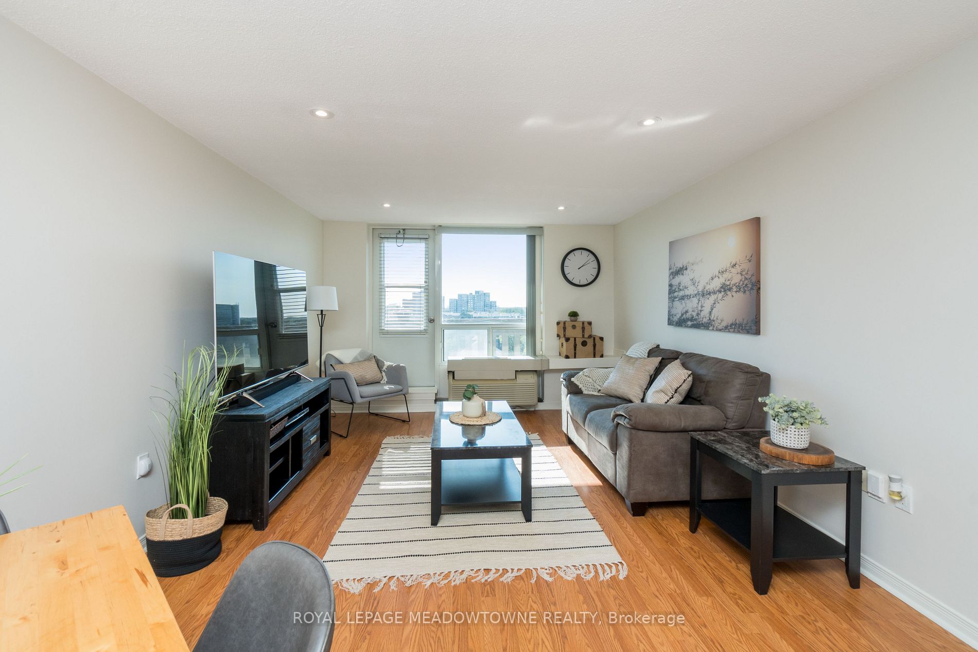6720 Glen Erin Dr, #610