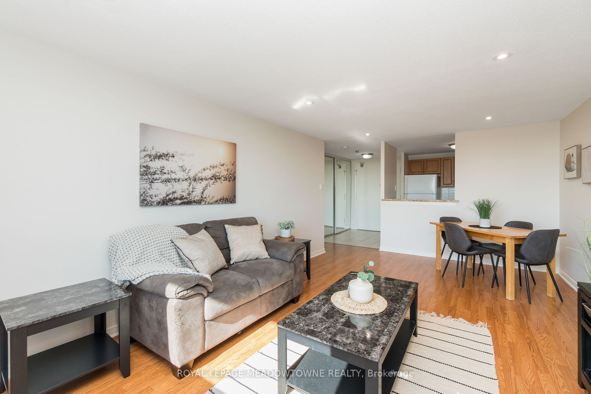 6720 Glen Erin Dr, #610