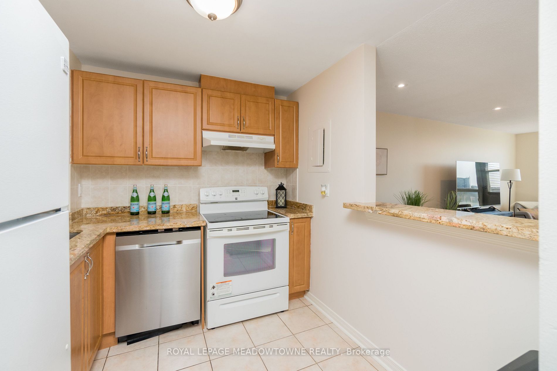 6720 Glen Erin Dr, #610