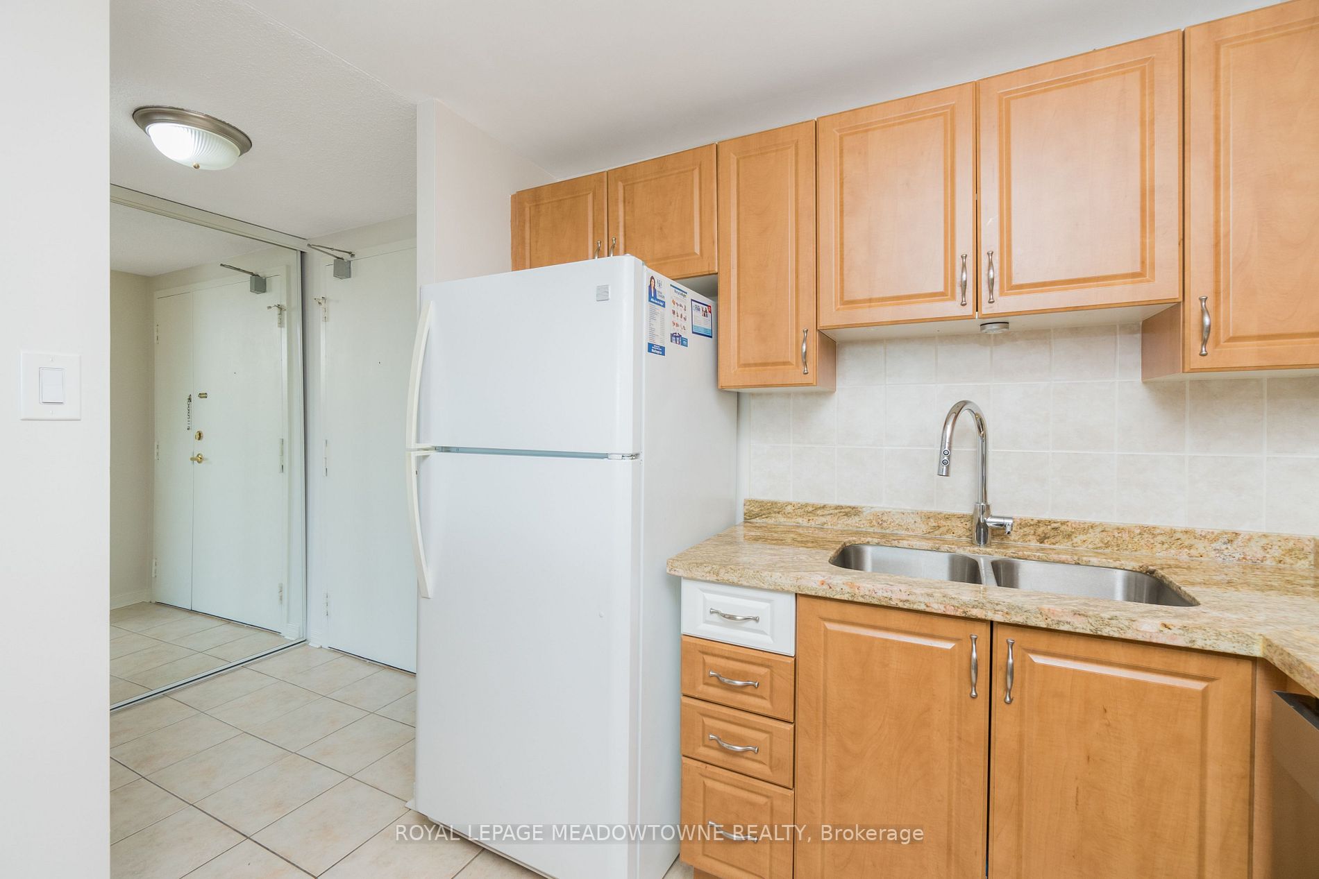 6720 Glen Erin Dr, #610