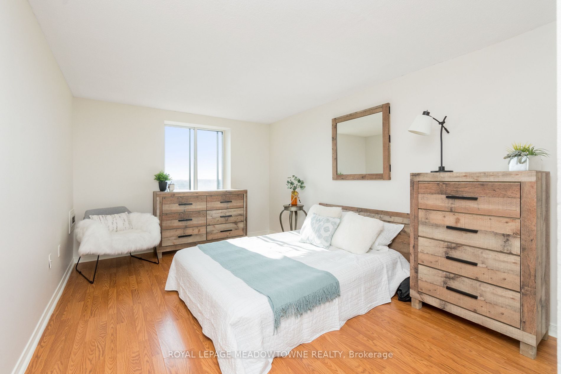 6720 Glen Erin Dr, #610