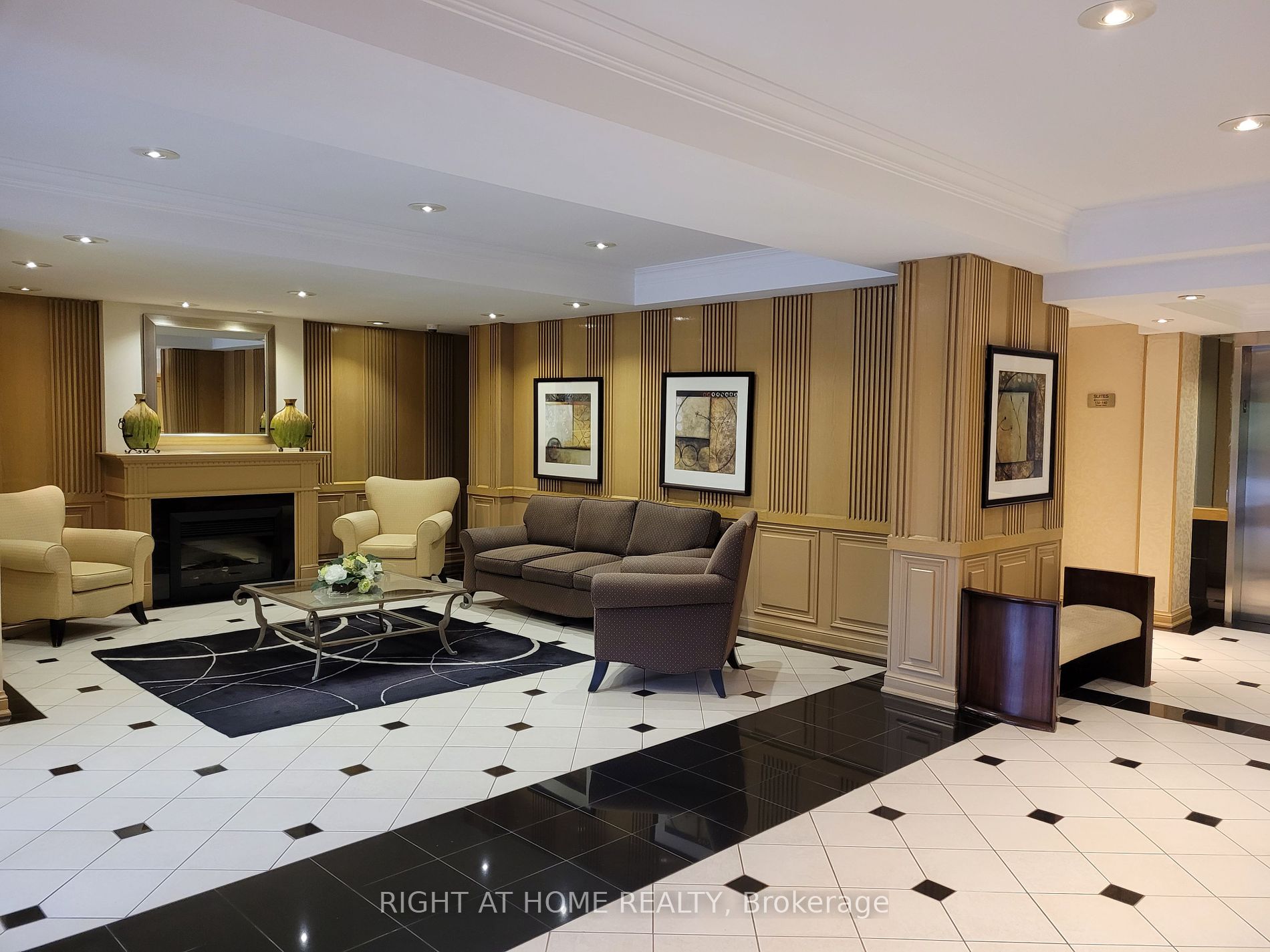 22 Southport St, #332