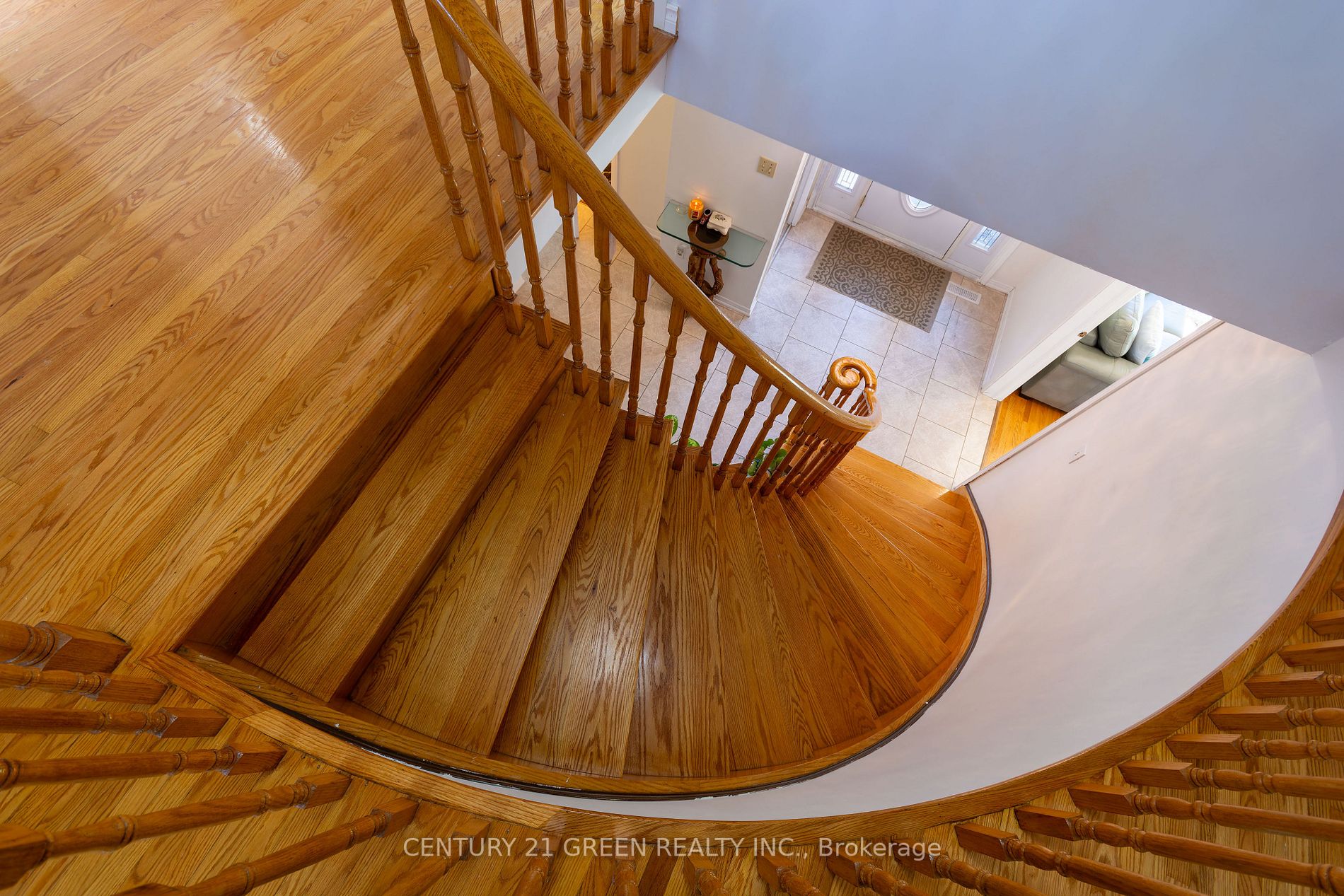 2551 Birch Crescent