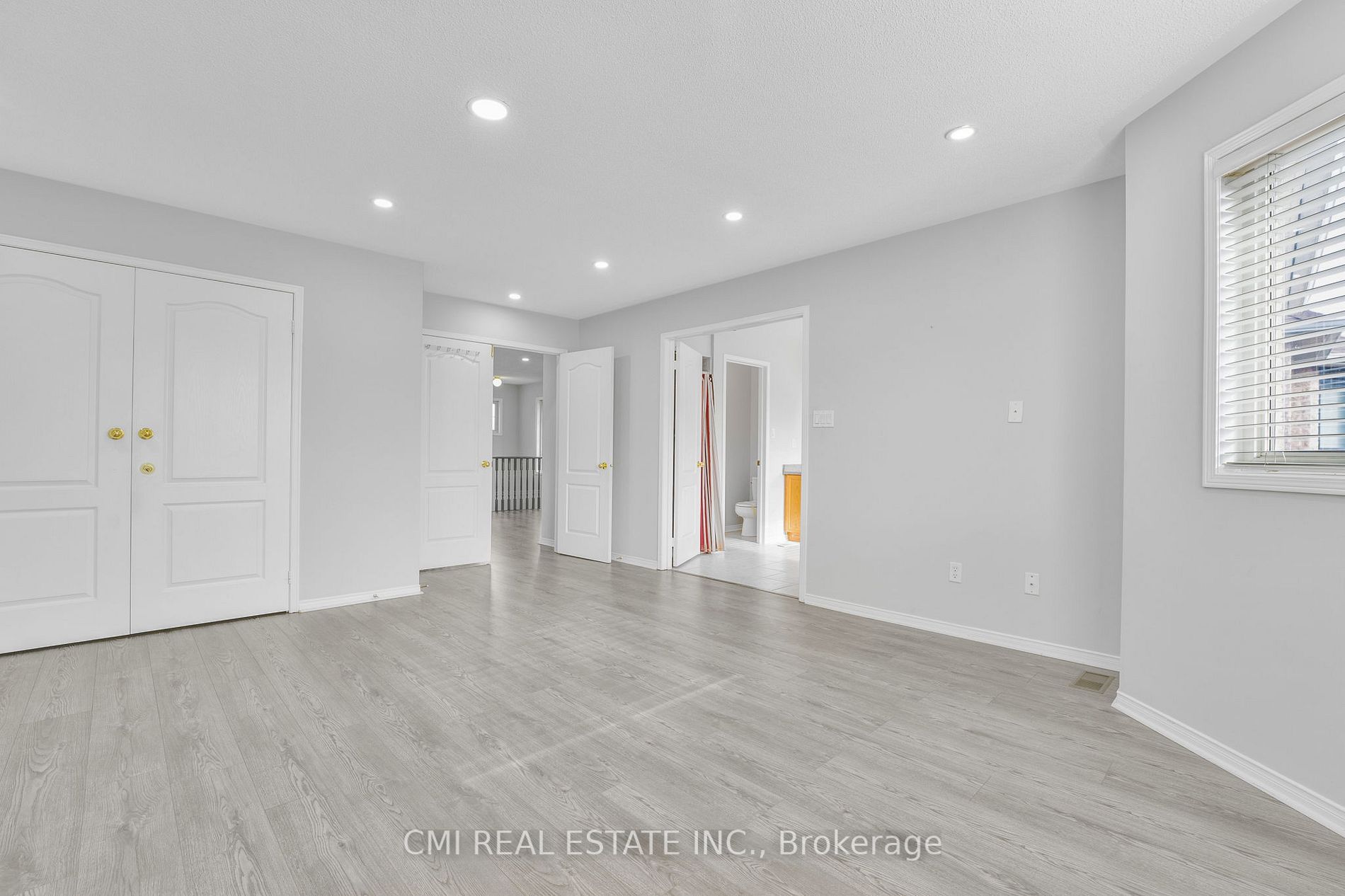 11 Grovewood Dr
