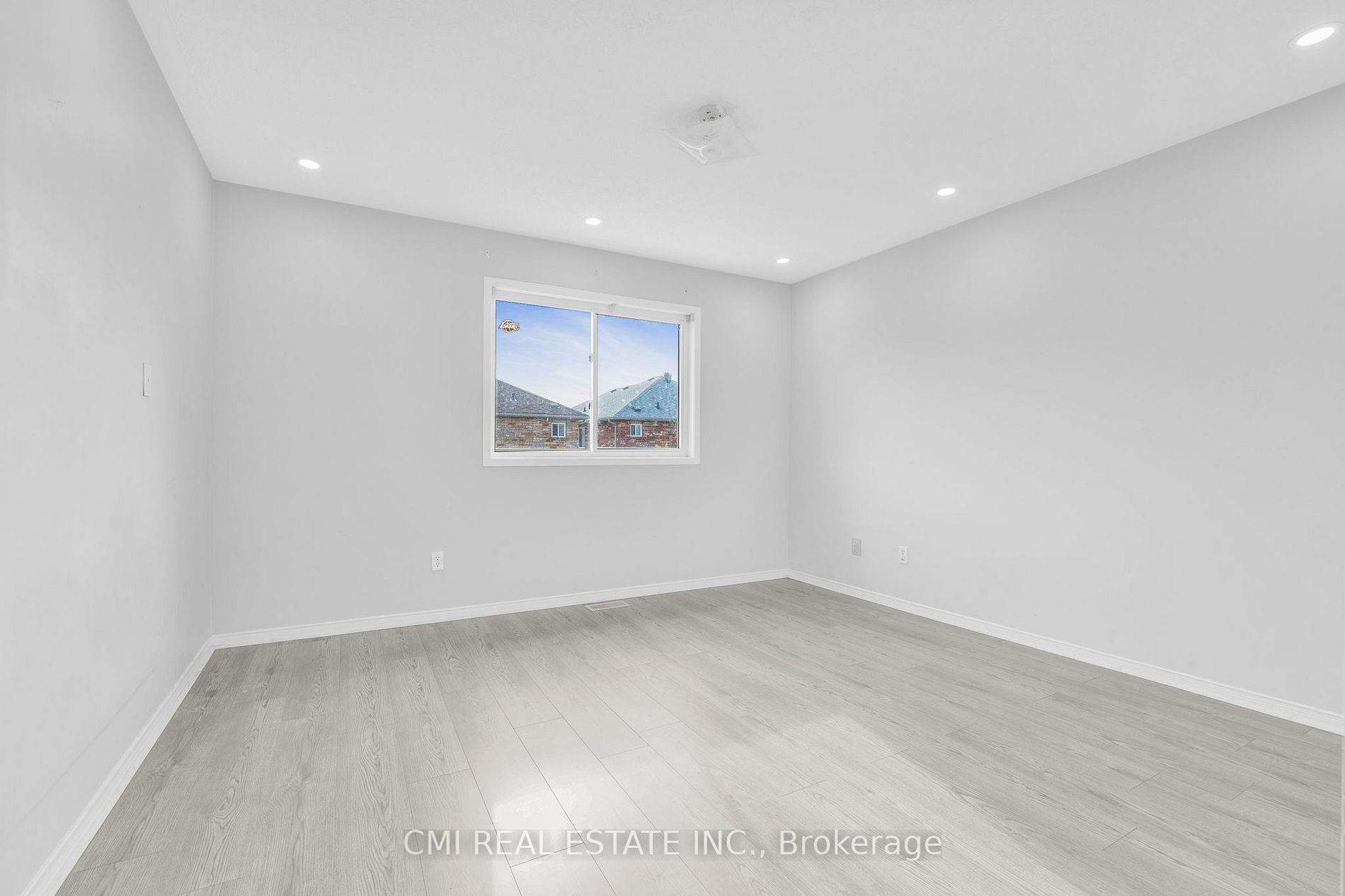 11 Grovewood Dr