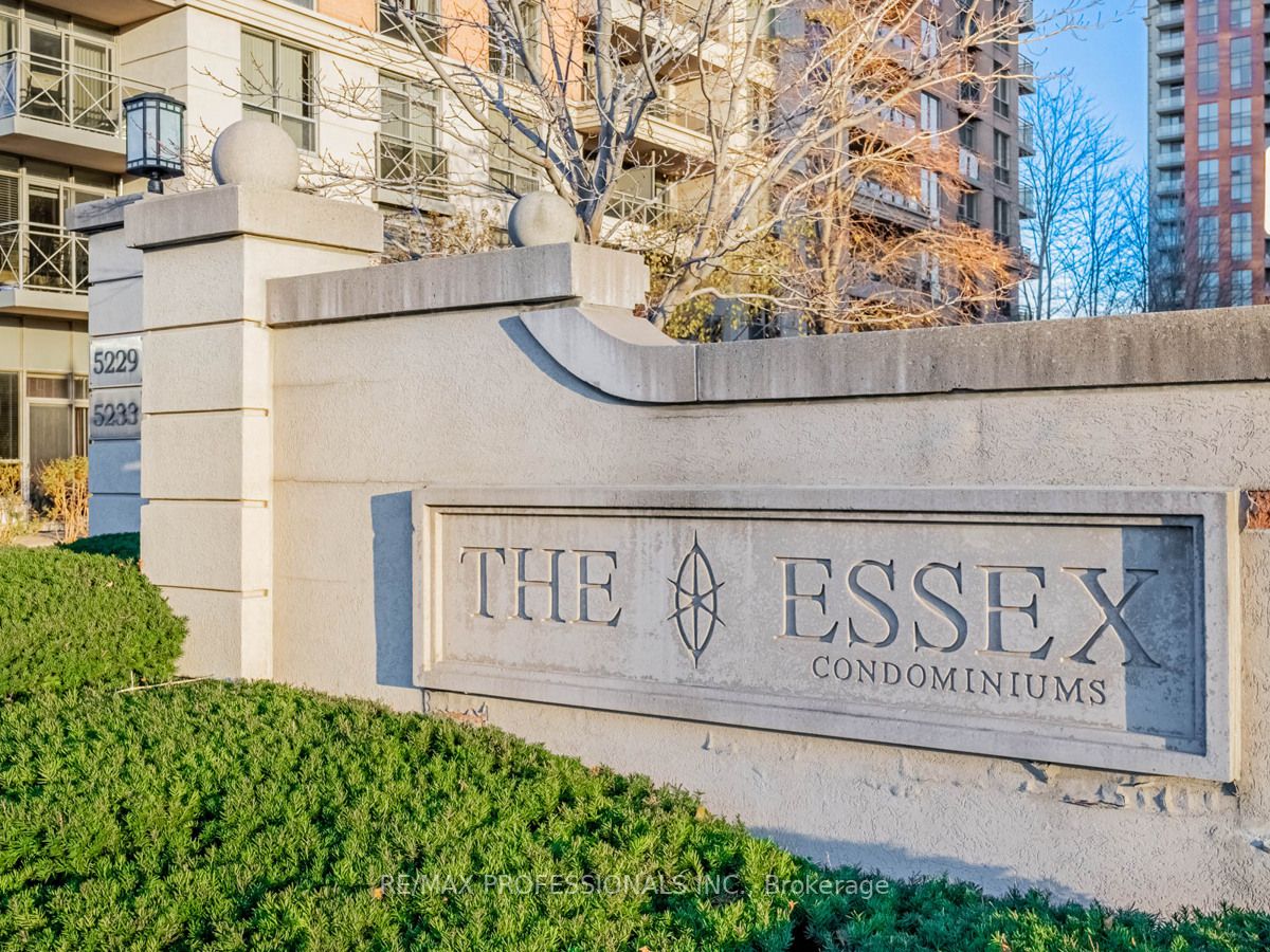 5229 Dundas St W, #802