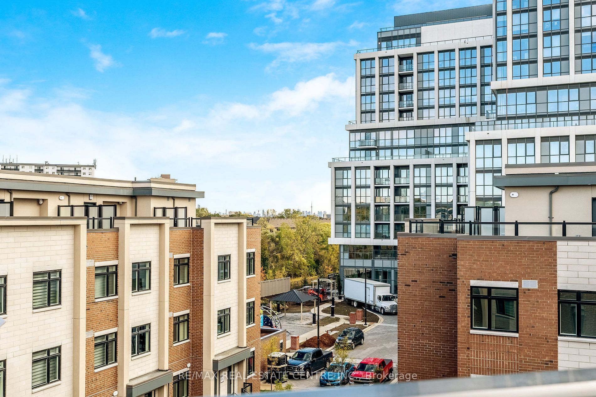 1085 Douglas Mccurdy Comm, #215