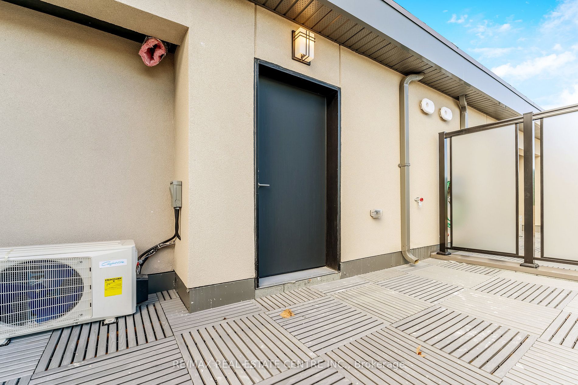 1085 Douglas Mccurdy Comm, #215