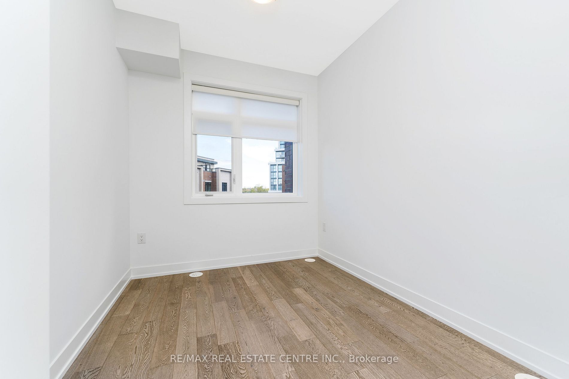1085 Douglas Mccurdy Comm, #215