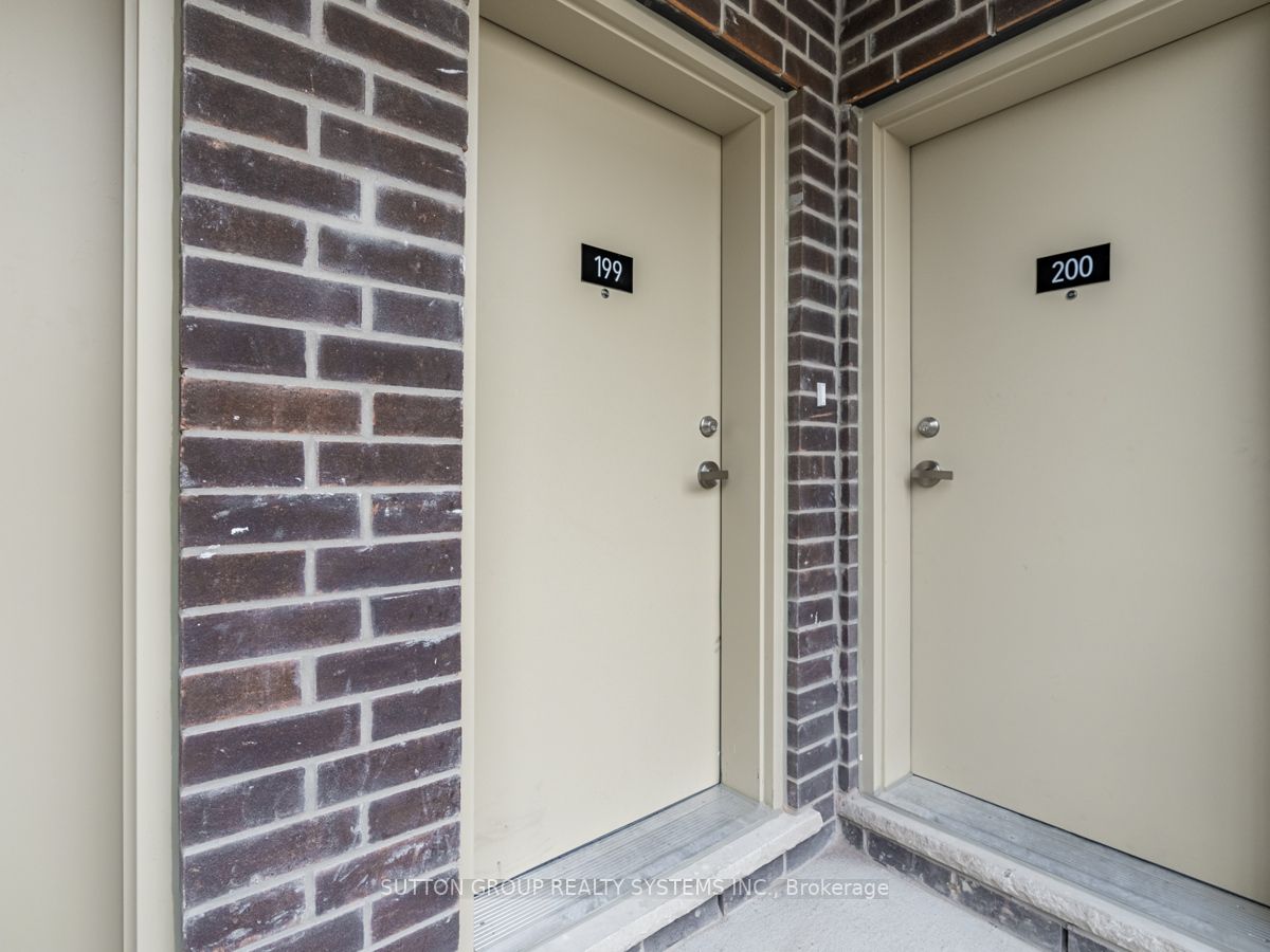 10 Lloyd Janes Lane, #199