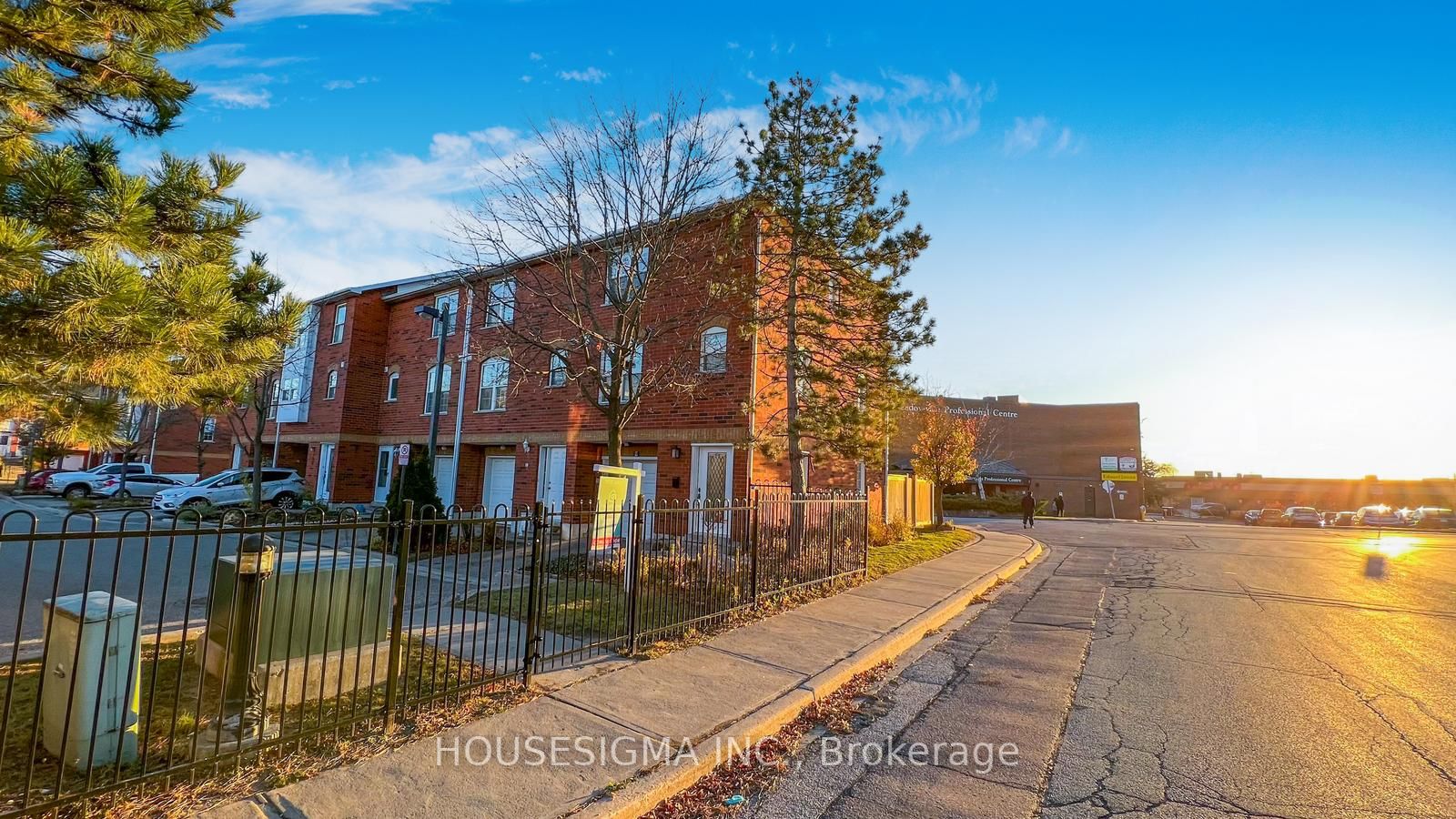 6860 Meadowvale Town Cent Circ, #9